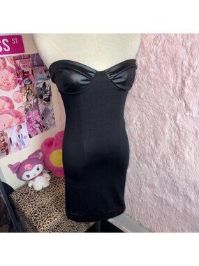 Black strapless dress